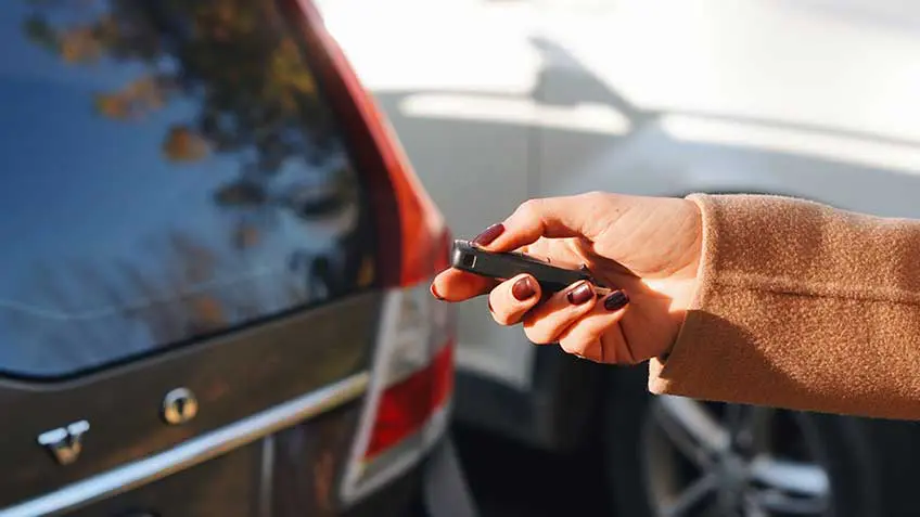 do car alarms stop on their own